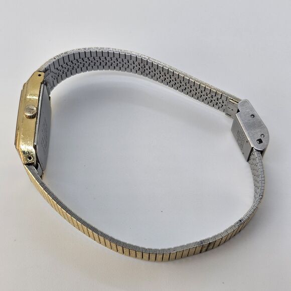VTG Seiko Women Watch 20MM Gold Dial Bracelet Band Up to 7.5" New Battery - Picture 13 of 16